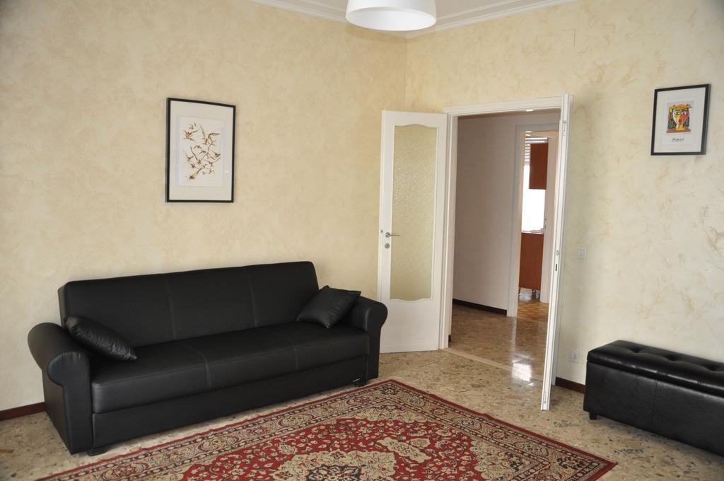 Apartment Montebello Πάρμα Εξωτερικό φωτογραφία